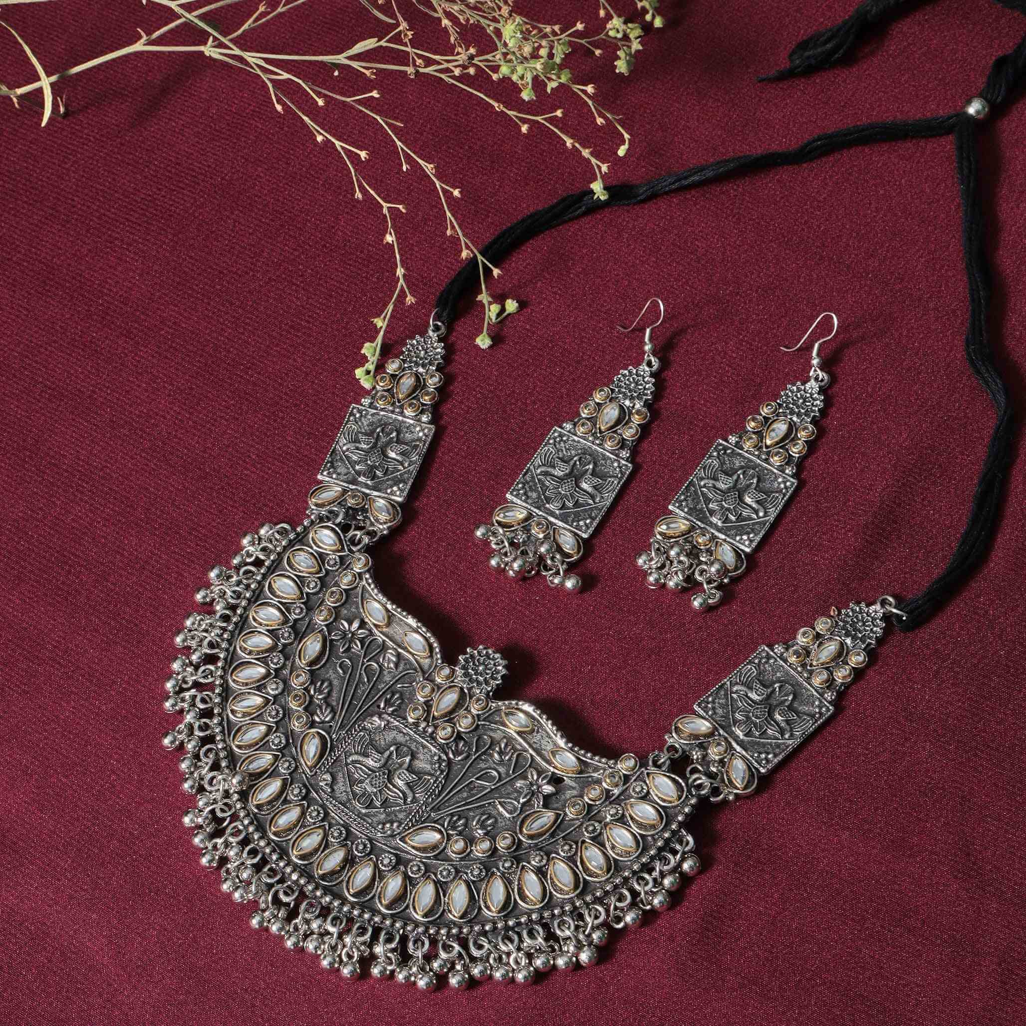 Akansha Kundan Silver Oxidized Necklace Set