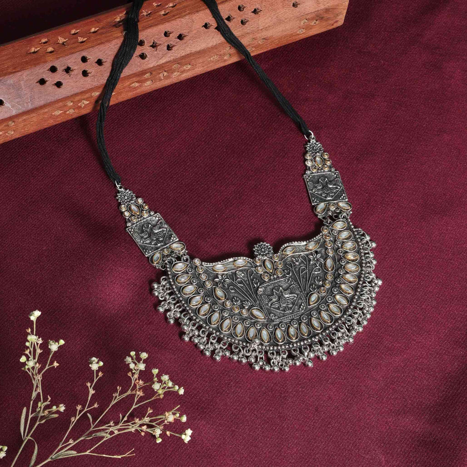 Akansha Kundan Silver Oxidized Necklace Set