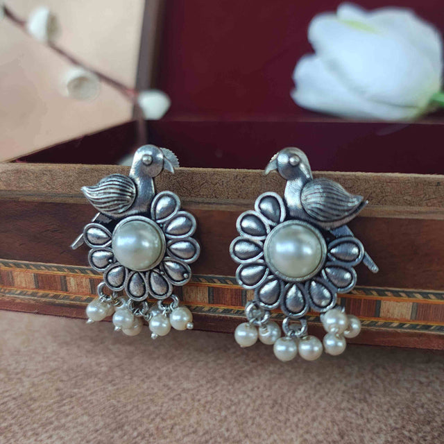 HANS PEARL SILVER OXIDIZED EARRINGS