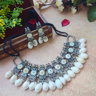 Aadhya Kaudi Silver Oxidized Choker Set