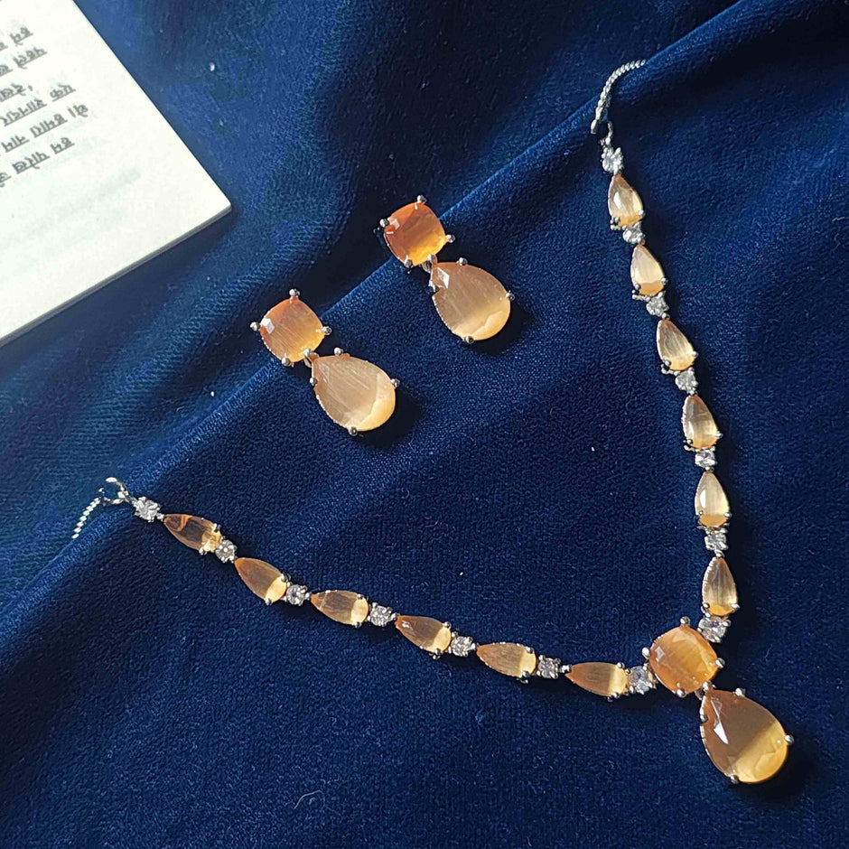 Kiara AD Necklace Set - Peach