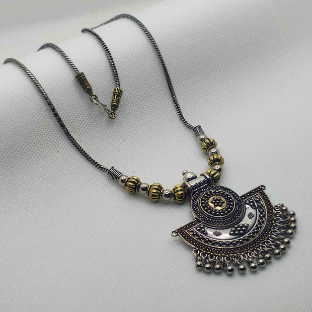 Iti Gungroo Silver Oxidized Chain Pendant