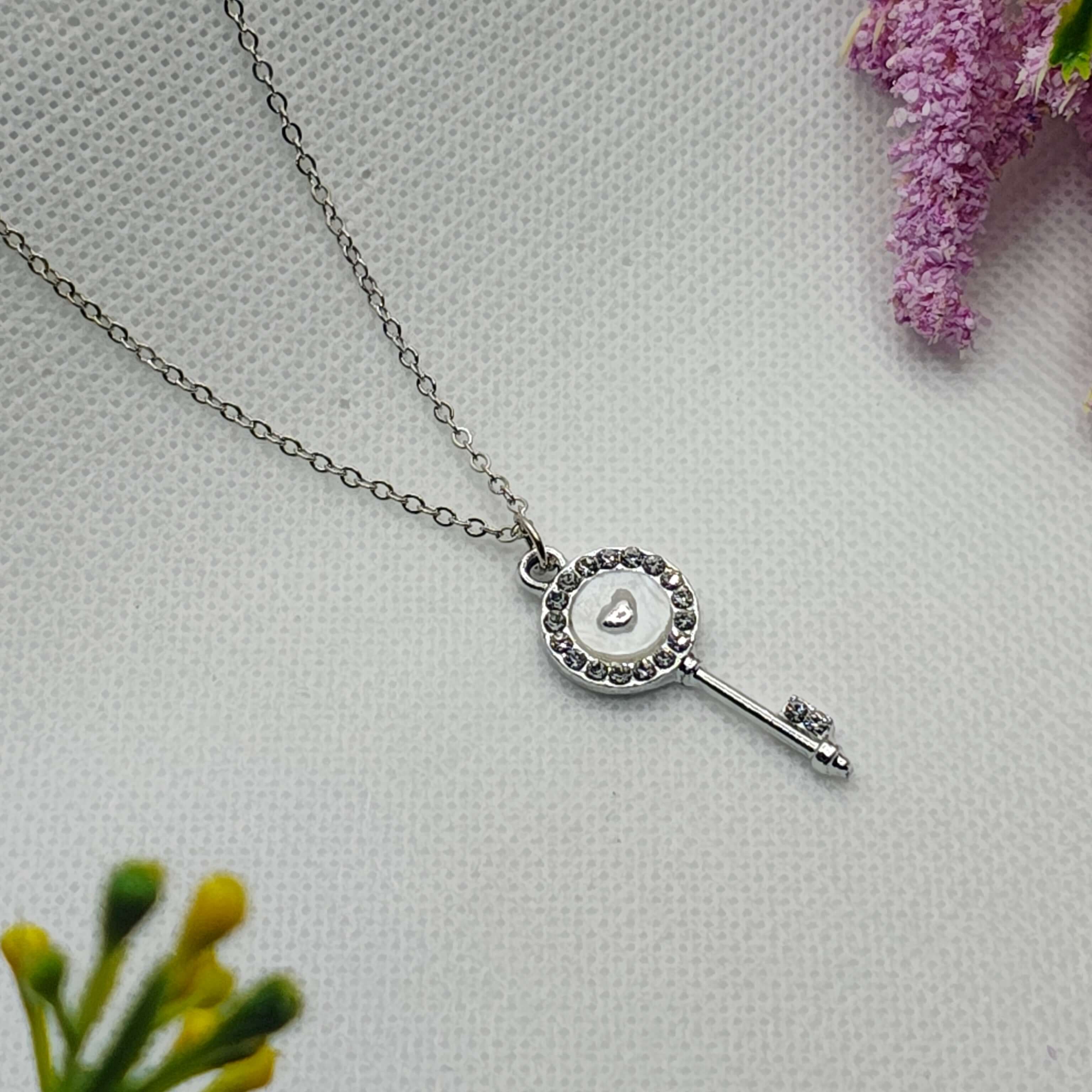 Kiya Silver Plated Chain Pendant