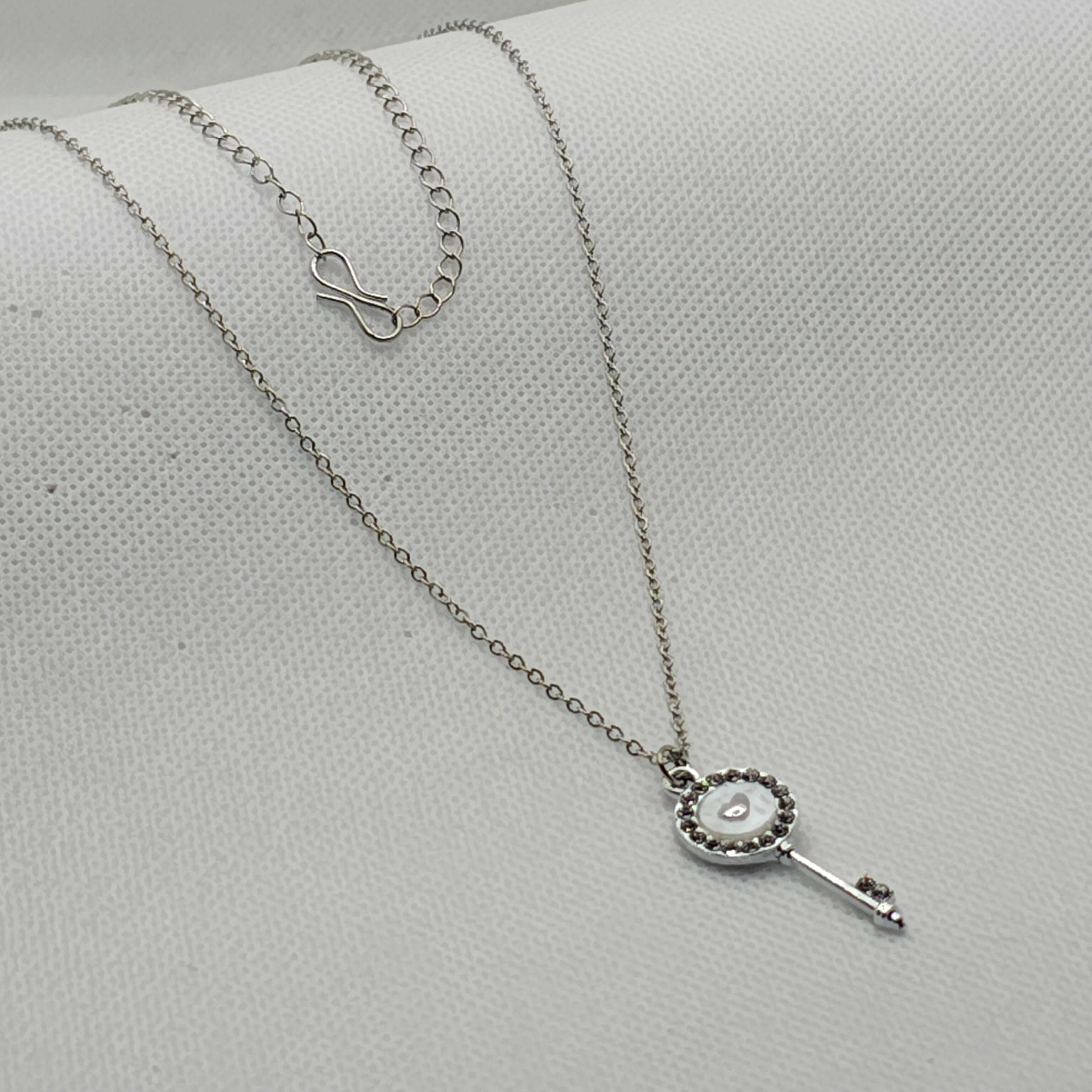 Kiya Silver Plated Chain Pendant