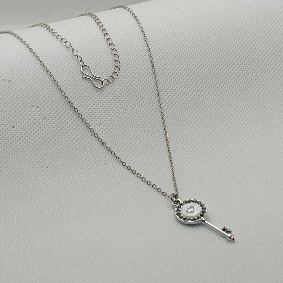 Kiya Silver Plated Chain Pendant
