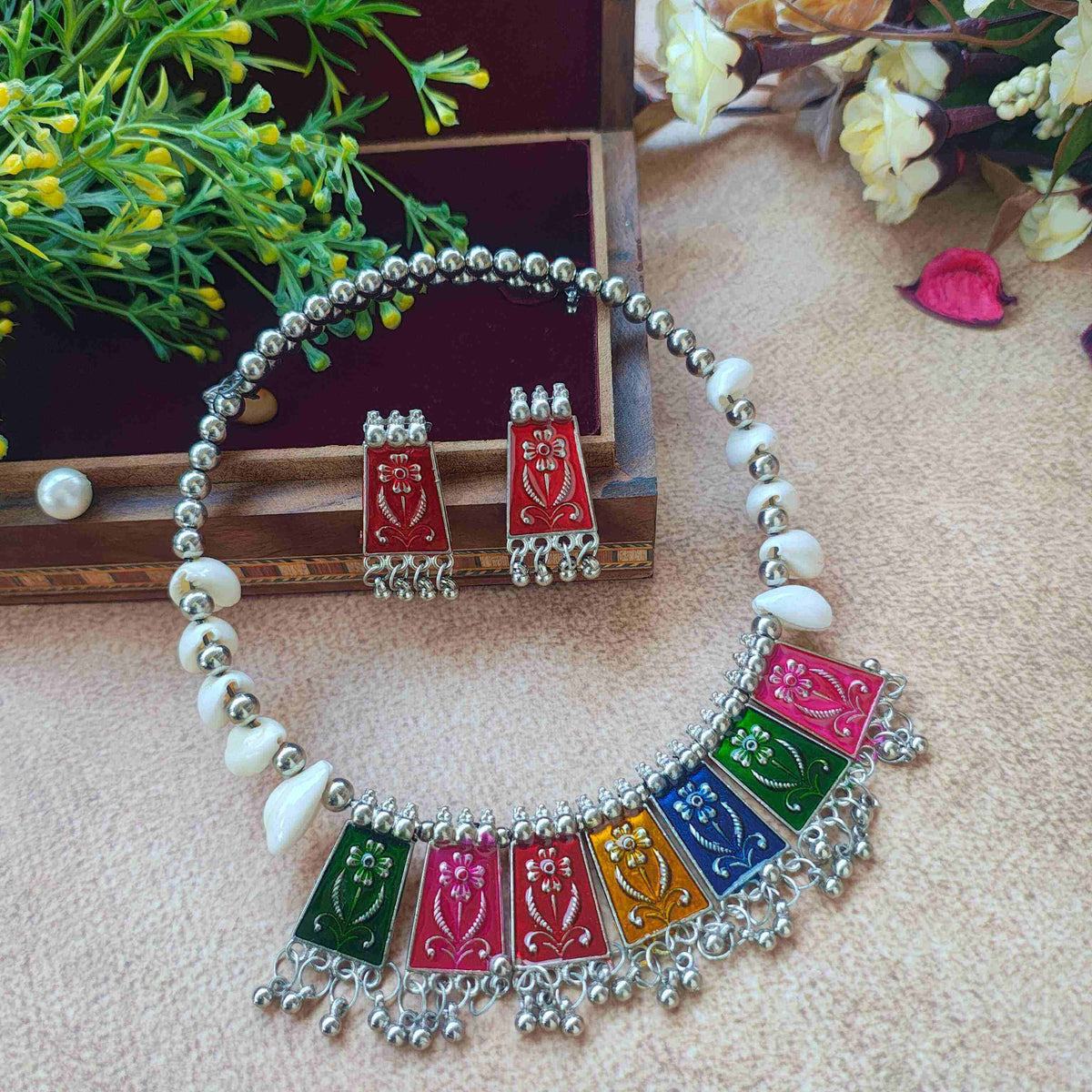 ISHITA KAUDI & GUNGROO SILVER OXIDIZED HASLI SET