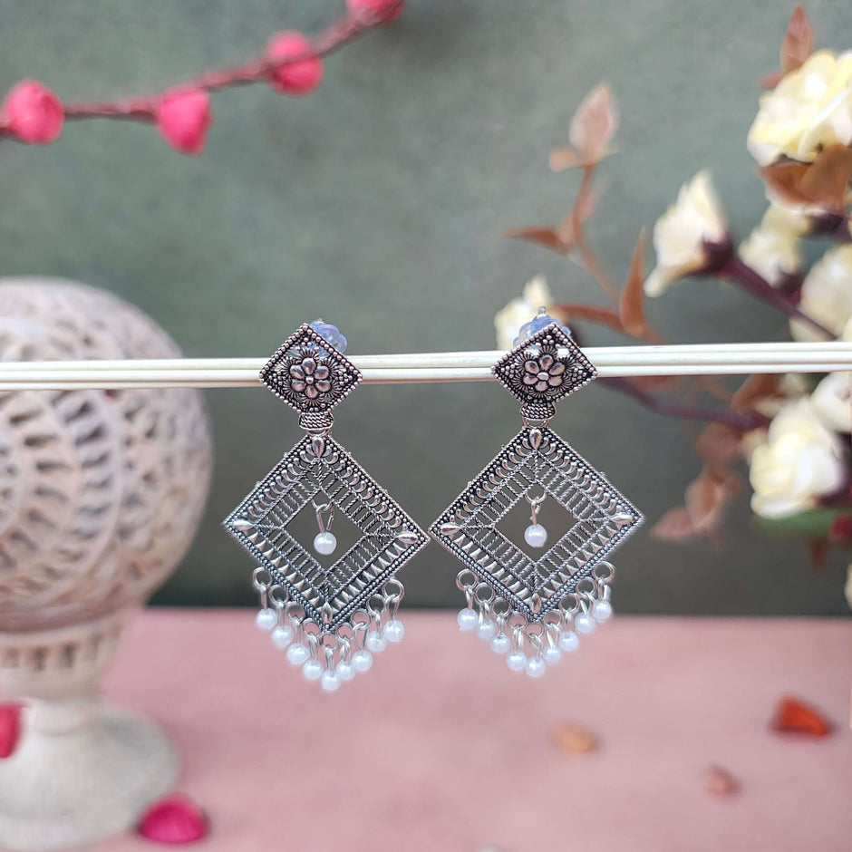 LAVANYA PEARL SILVER OXIDIZED EARRINGS