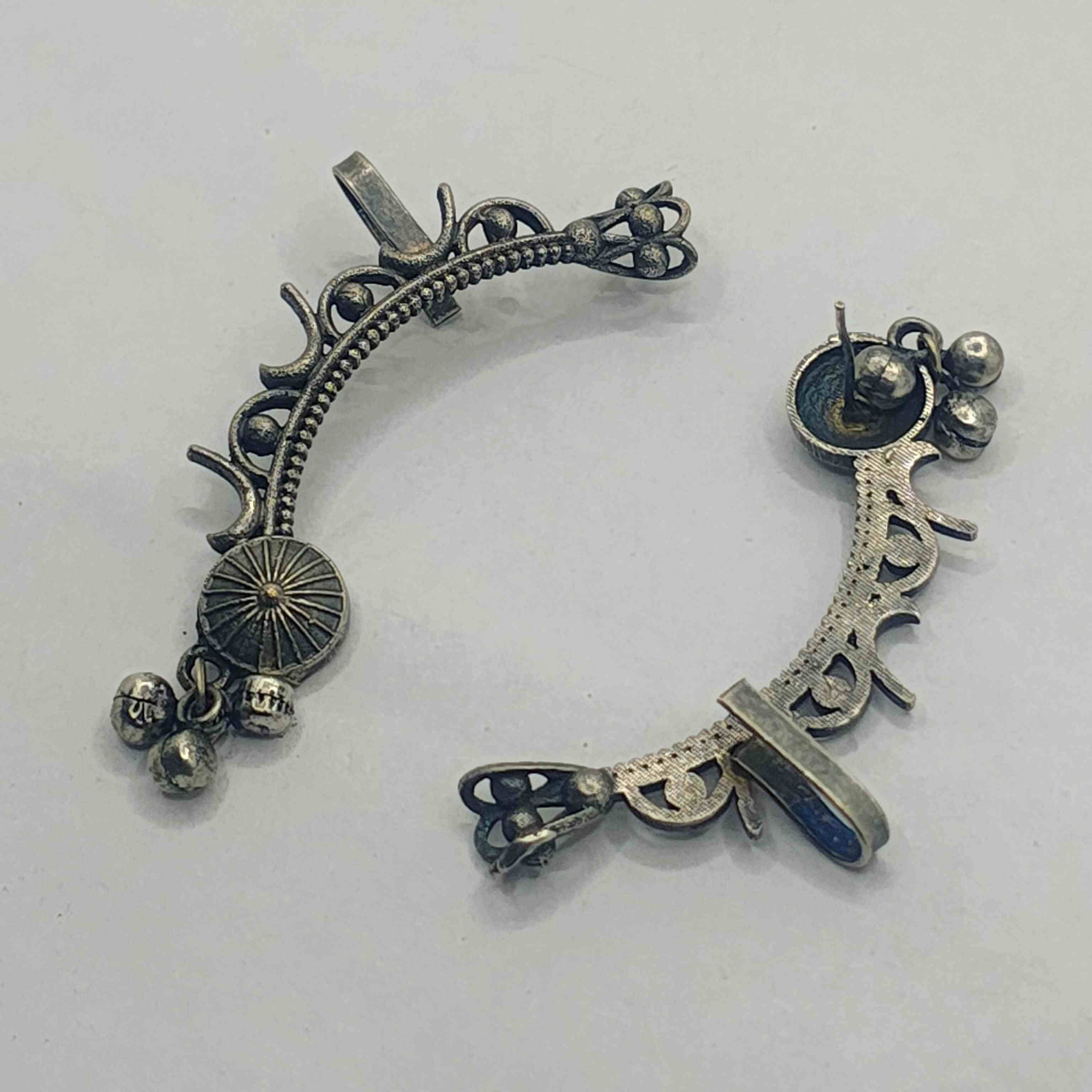 SARIKA SILVER OXIDIZED EARRING EARCUFFS